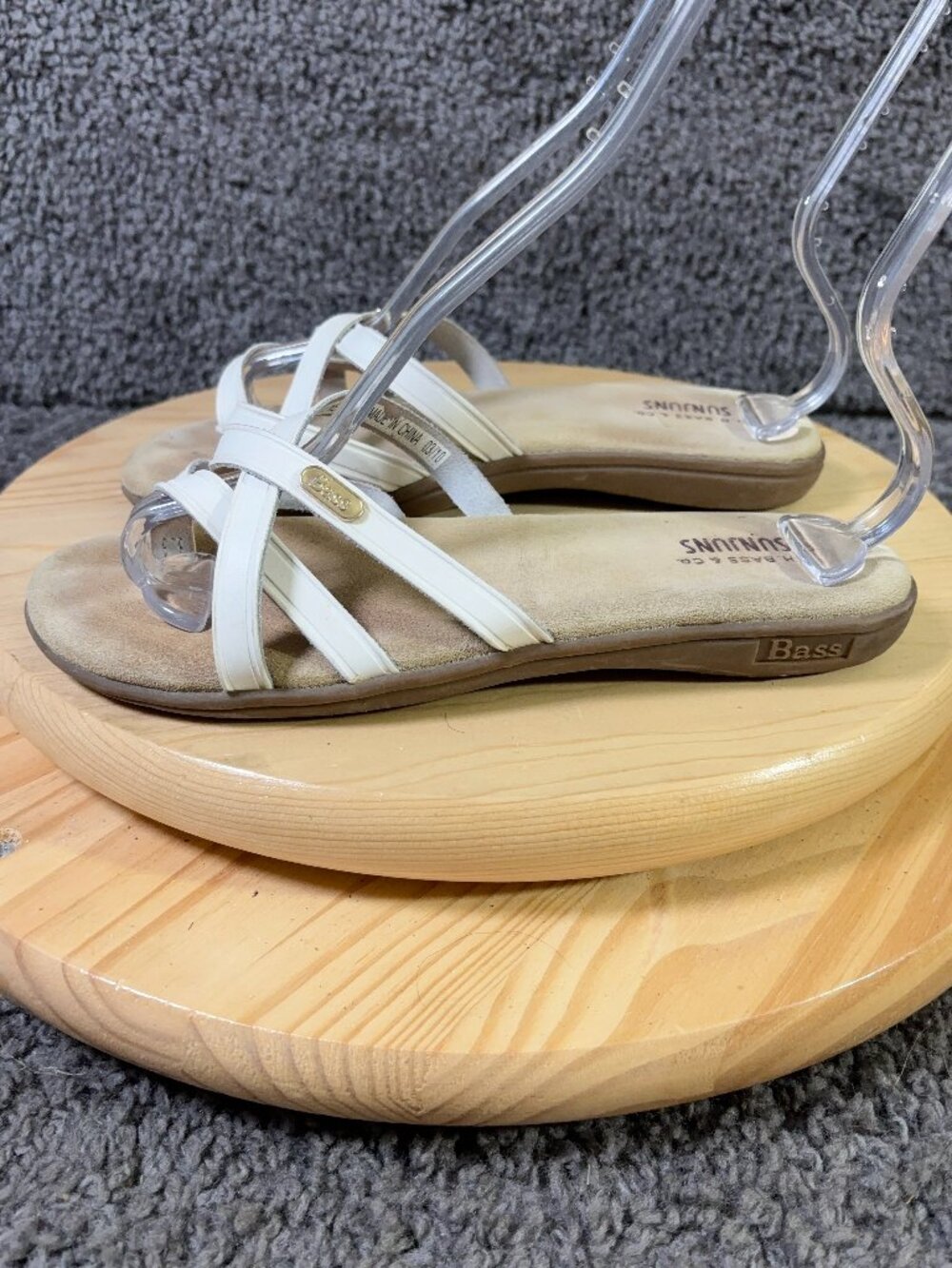 GH Bass Sunjuns Sharon Sandals Womens Size 9 Extra Wide White Strappy Thong